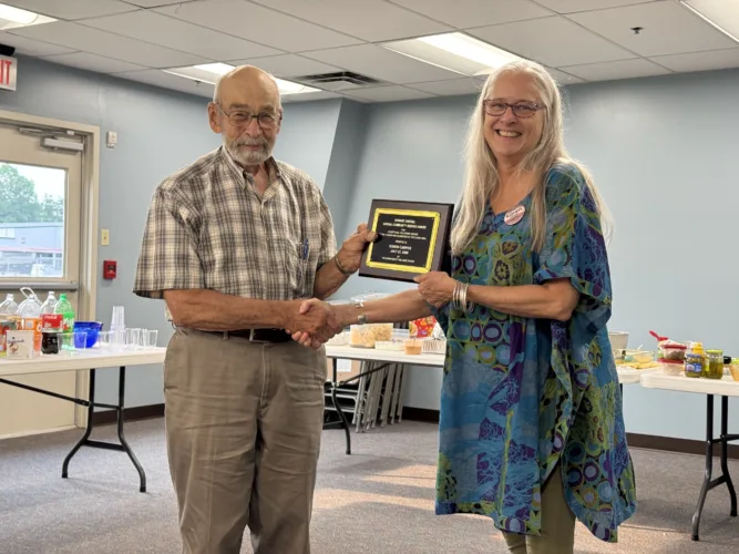 Carper named Volunteer of the Year